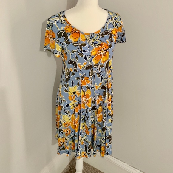 Sami & Jo Dresses & Skirts - 🛍 Sami & Jo Floral Dress